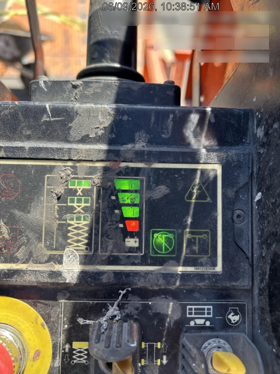 2022 JLG ES1330L