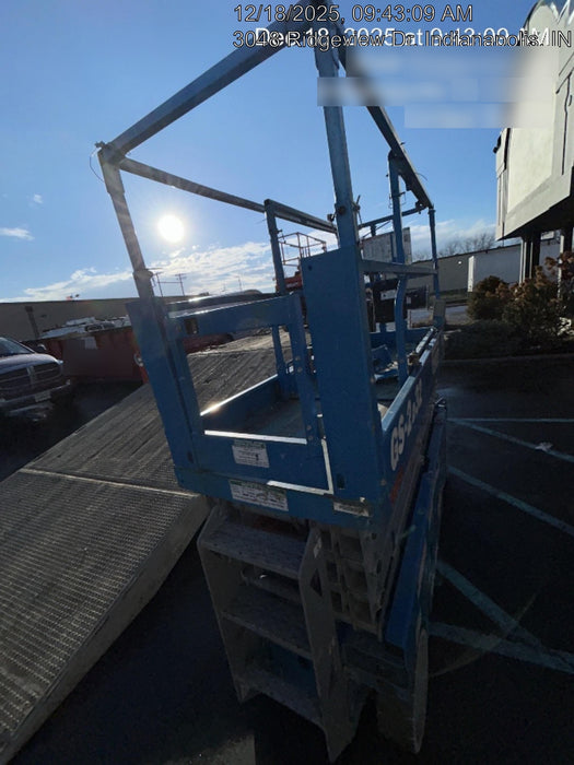 2019 Genie GS-2632 Folding rails with half height swing gate
