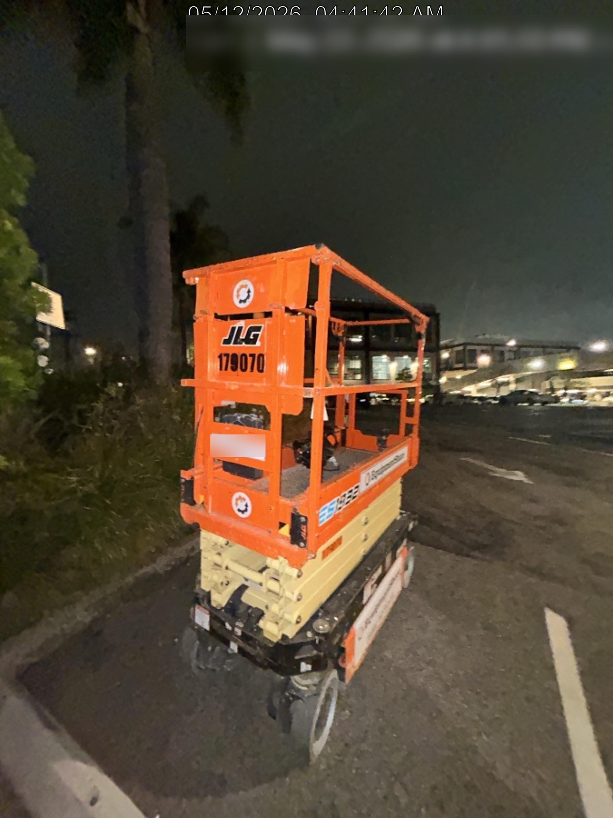 2021 JLG ES1932