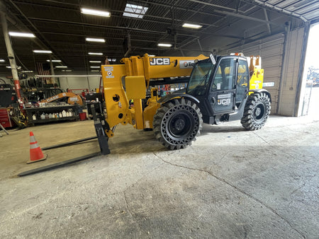 2023 JCB 512-56