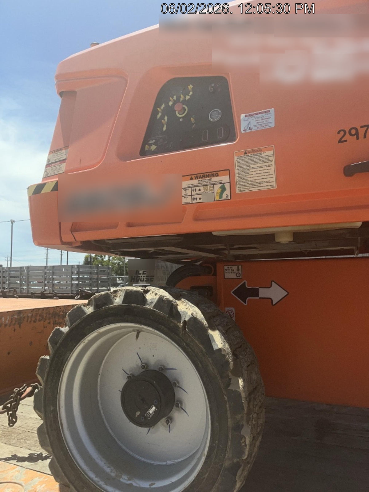 2023 JLG 660SJ