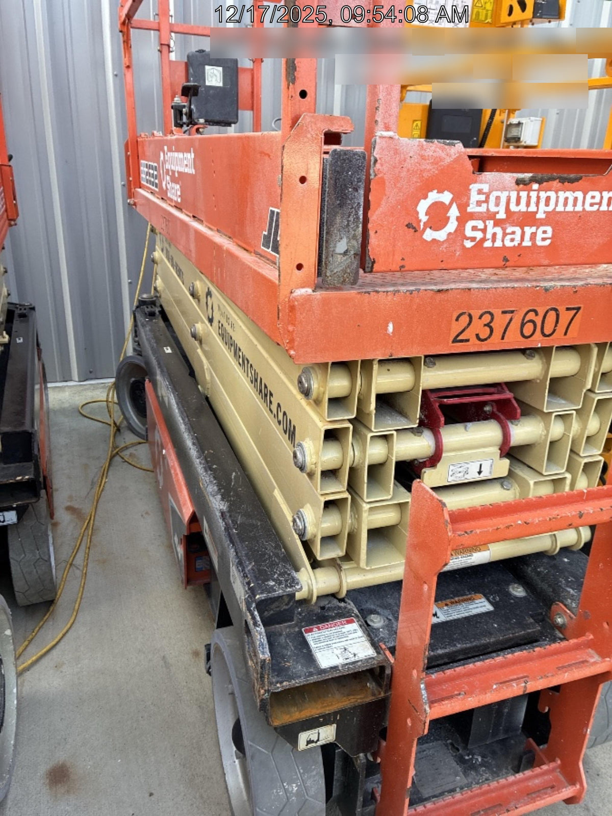 2022 JLG ES2632
