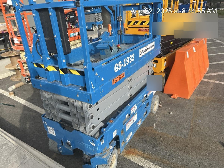 2021 GENIE GS-1932