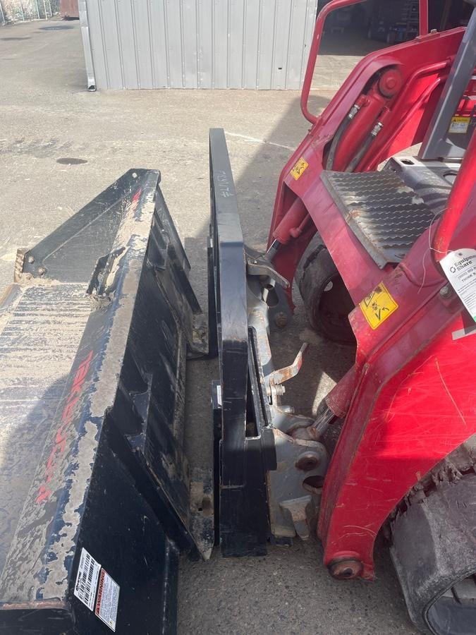 2022 ARROW MATERIAL HANDLING 48" Pallet Forks - Arrow