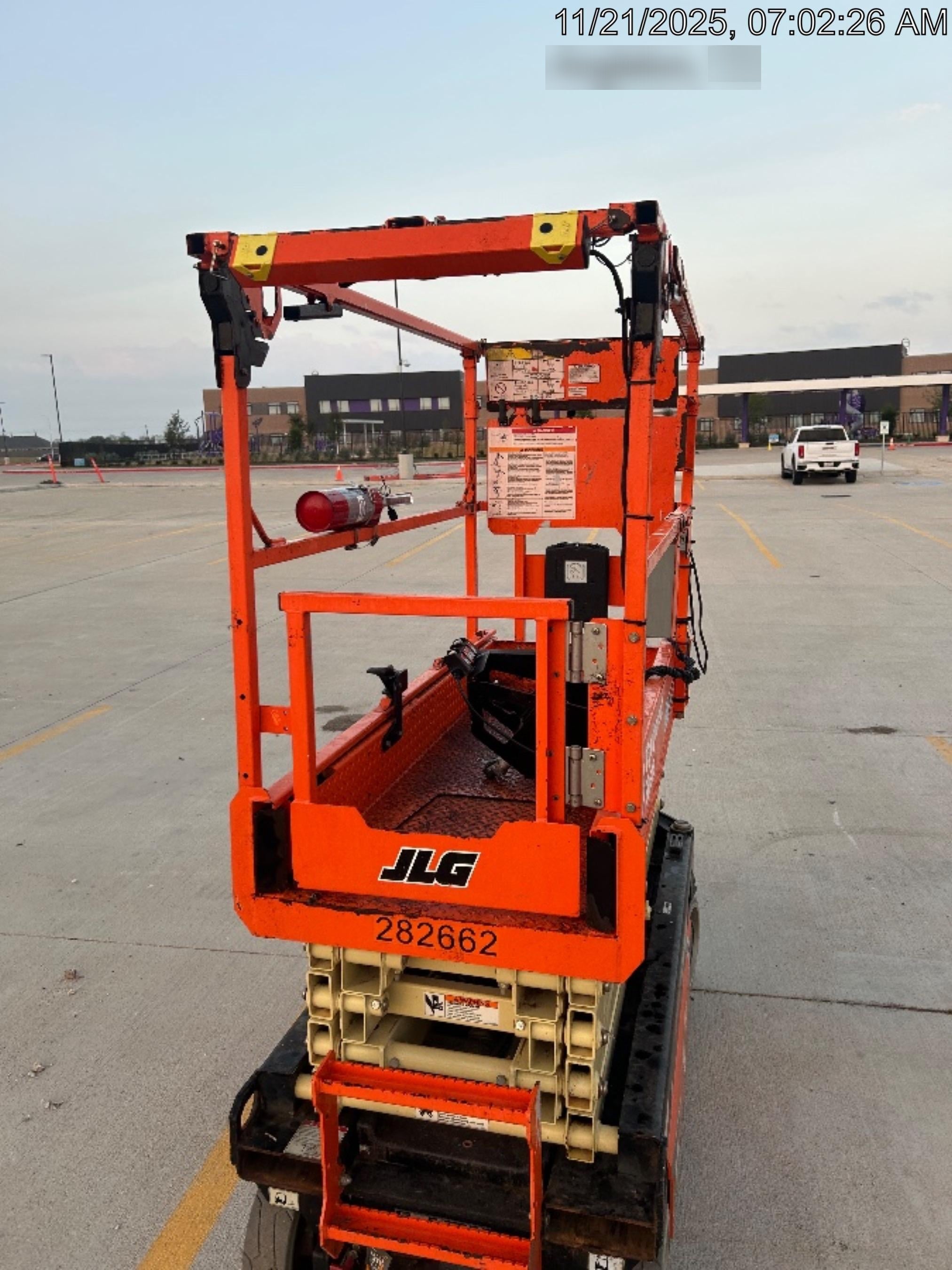 2022 JLG ES1932