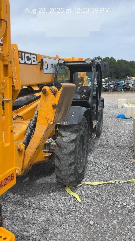 2019 JCB 510-56 Canopy, 74 HP, Solid Tires, STD Worklight, Beacon, Aux Hydraulics, Lifting Eye, Back up Alarm w/66" Carriage/60" Forks