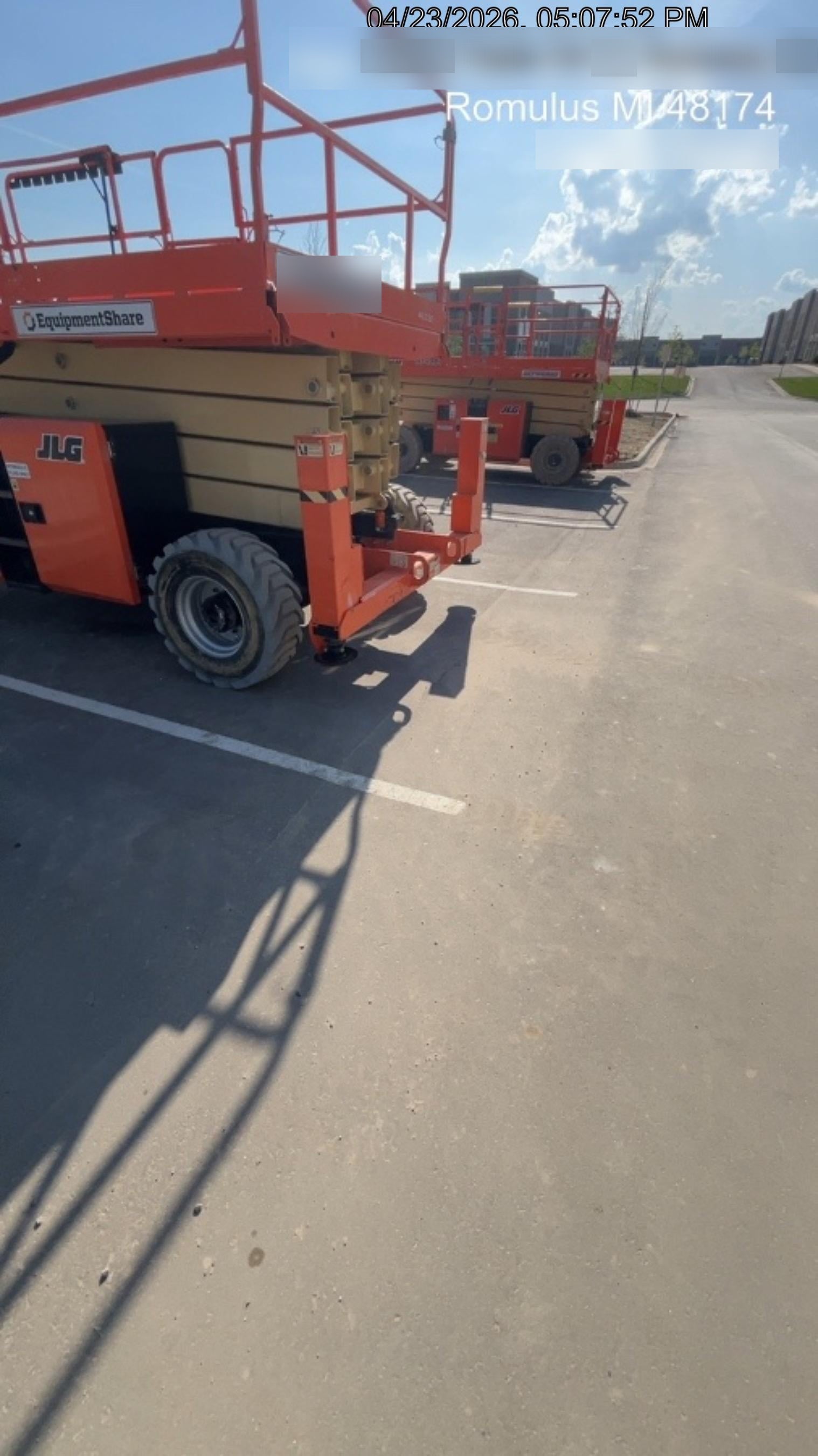 2019 JLG 430LRT