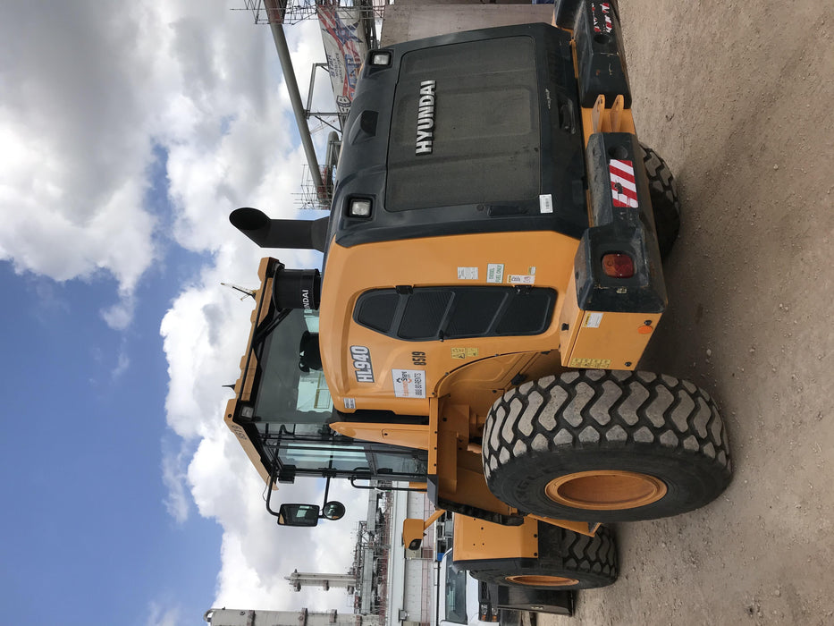 2018 Hyundai HL940 HL 940 Wheel loader, Werk Brau JRB quick coupler, 2.5 yd bucket, and Forks