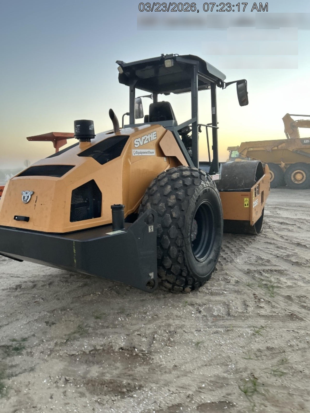 2021 CASE SV211E