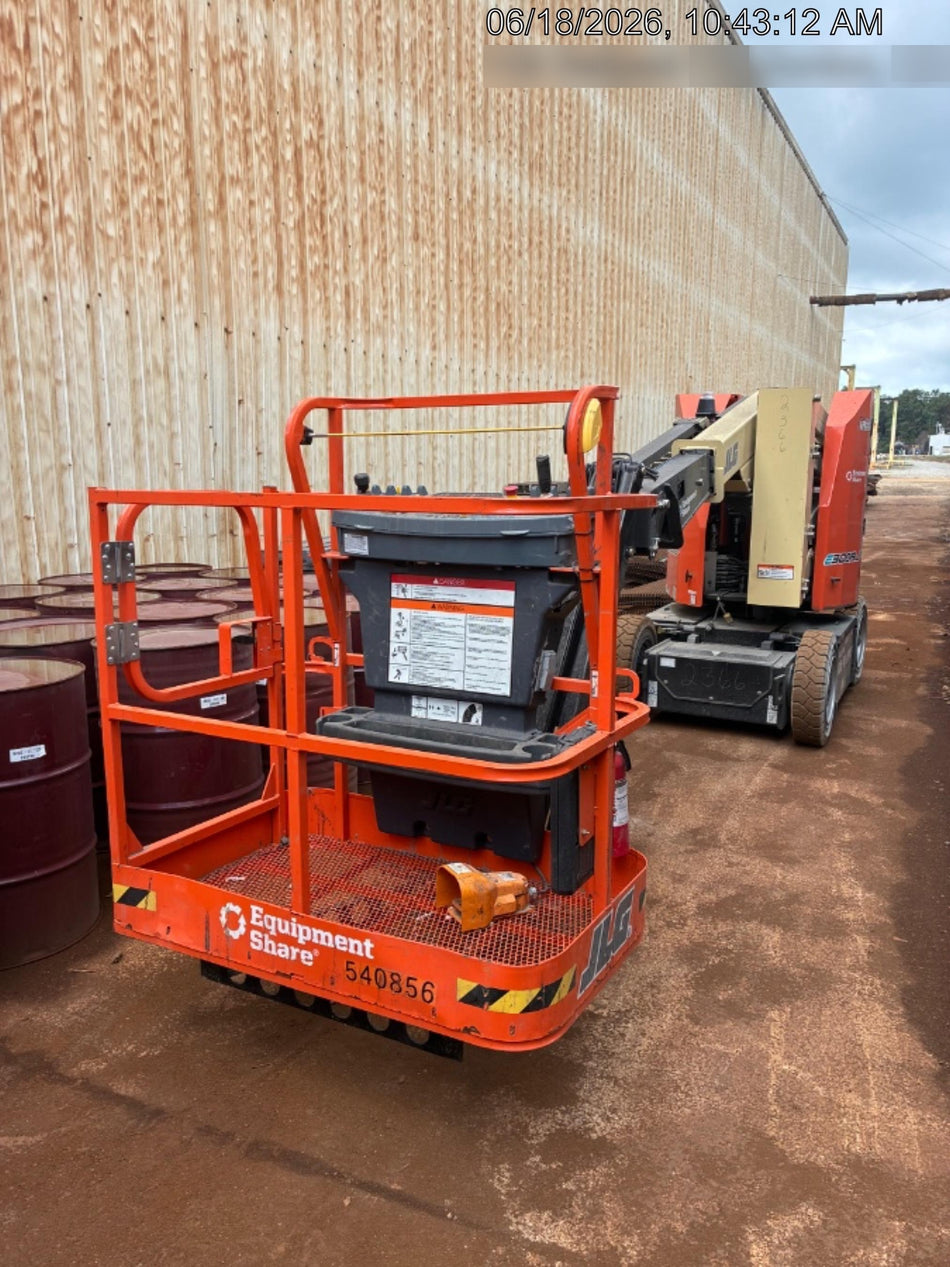 2025 JLG E300AJP