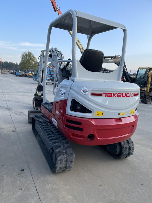 2022 TAKEUCHI TB235-2R