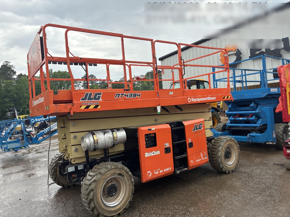 2023 JLG RT4394