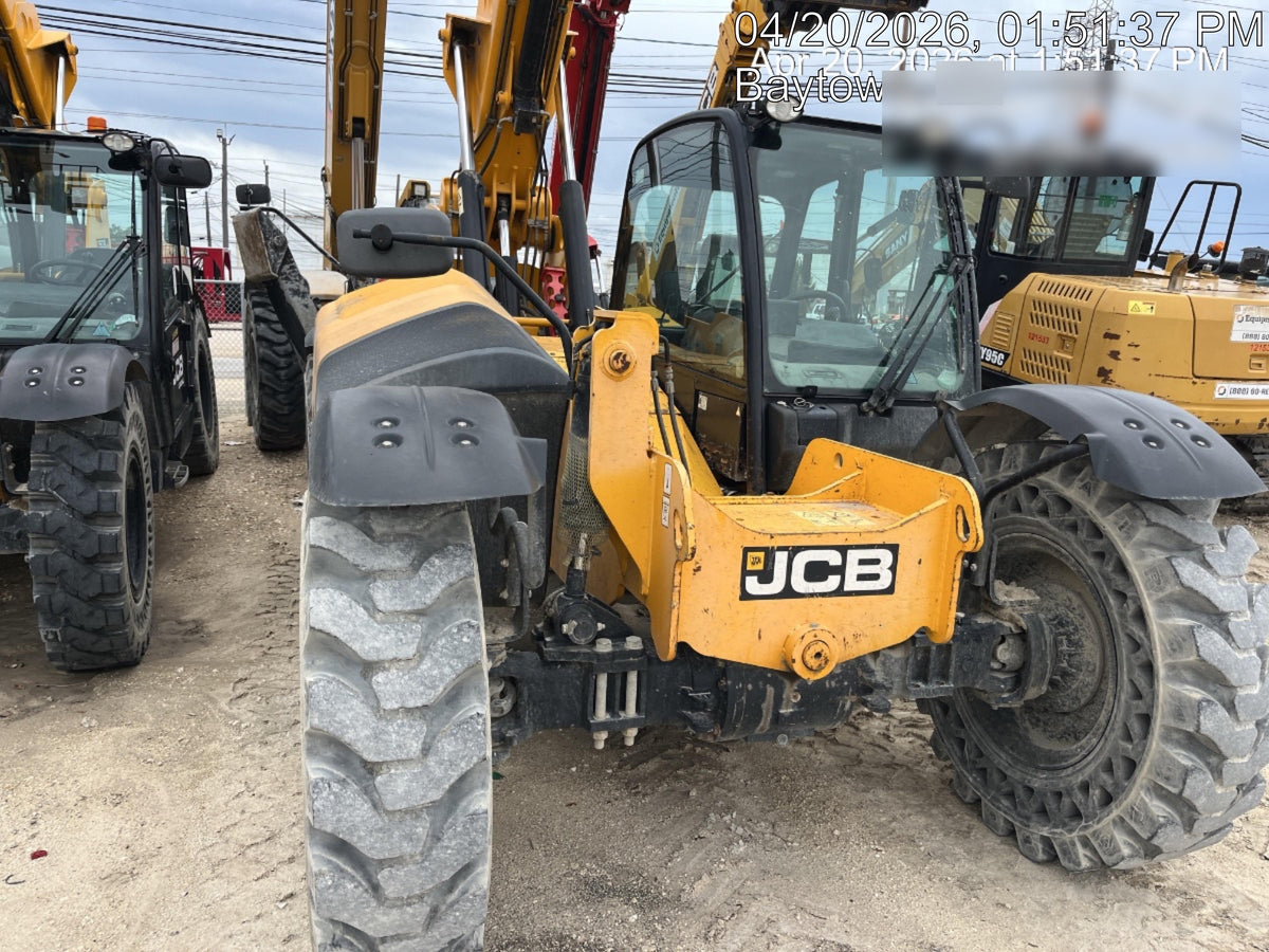 2020 JCB 509-42 Cab/Heat/Air, Solid Tires, Work Lights, Beacon, Aux Hydraulics, Back up Alarm, Lifting Eye, ES Decals