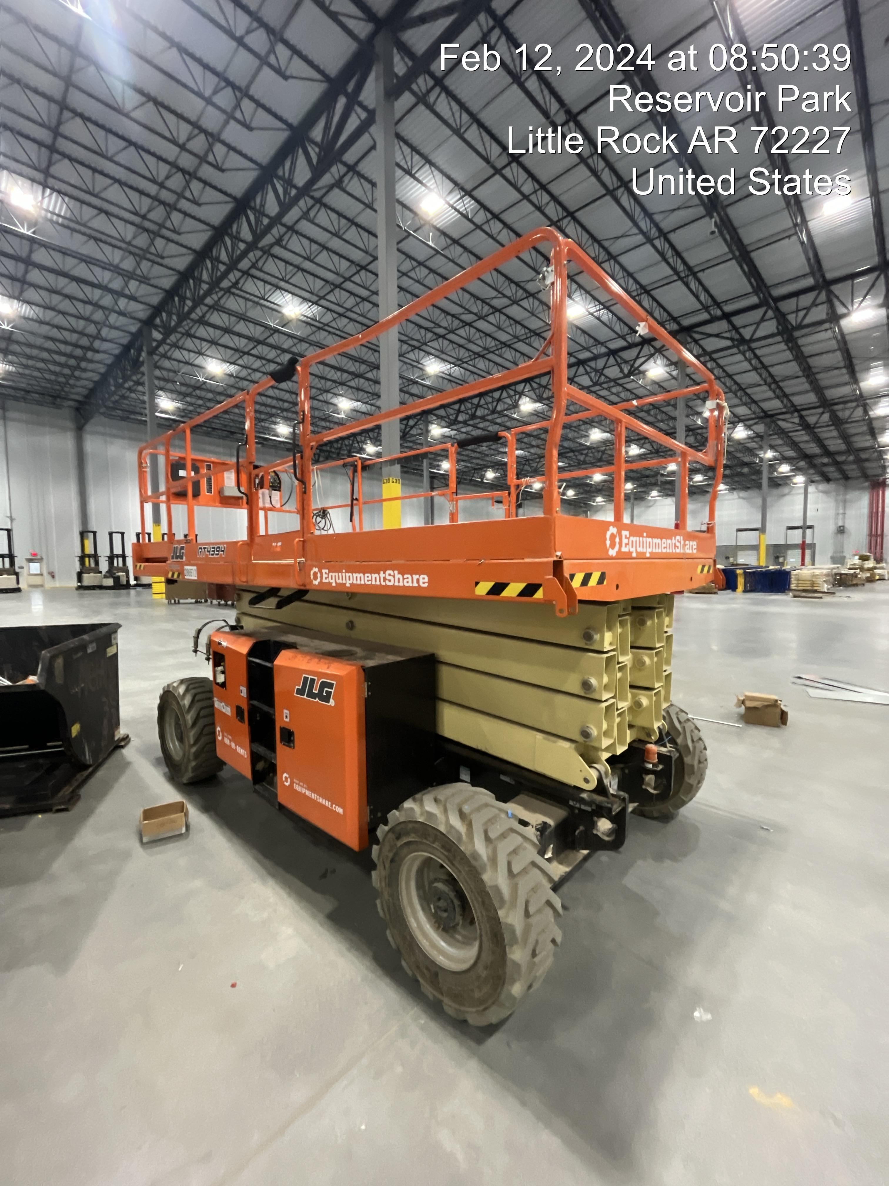 2022 JLG RT4394
