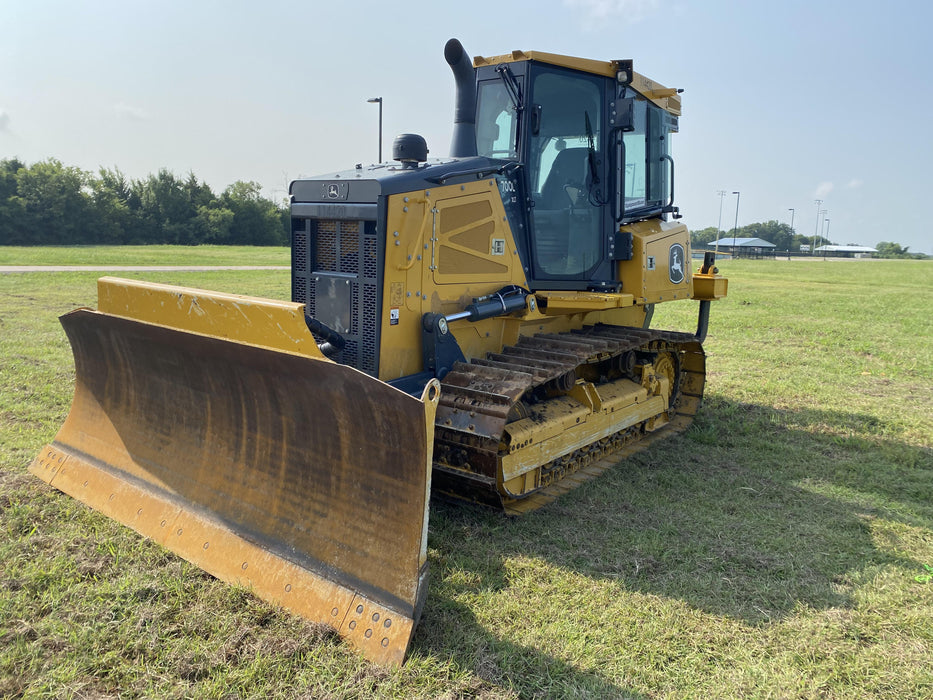 2020 JOHN DEERE 700L