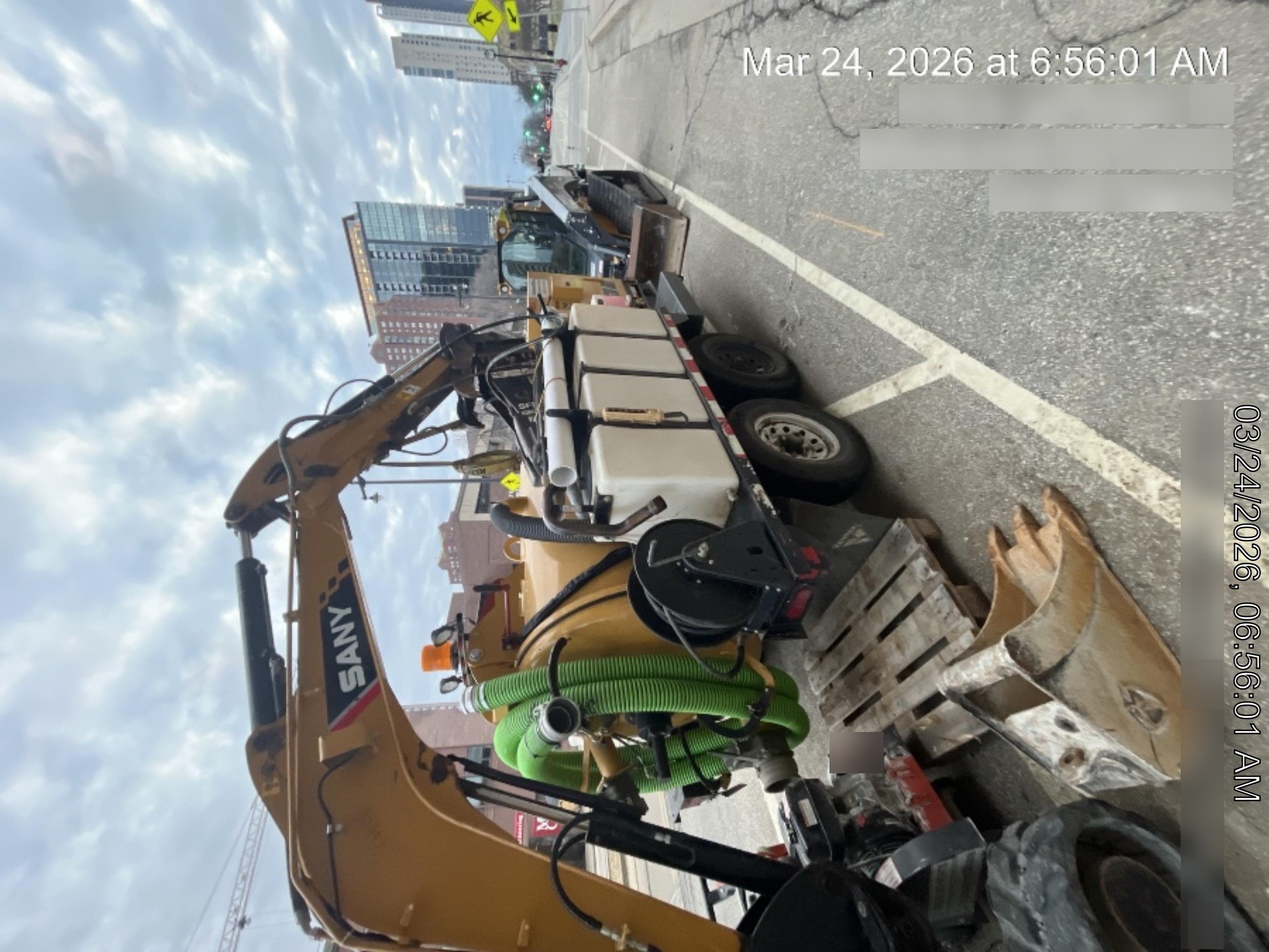 2023 VAC-TRON LP573XDT