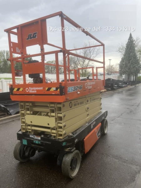 2022 JLG ES3246