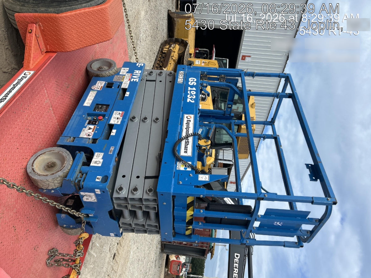 2022 GENIE GS-1932