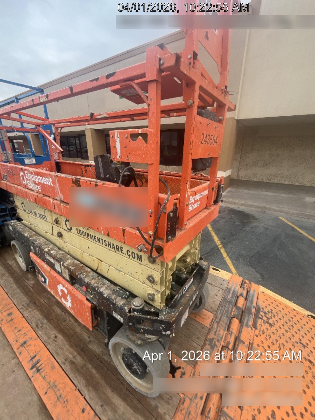 2022 JLG ES2632