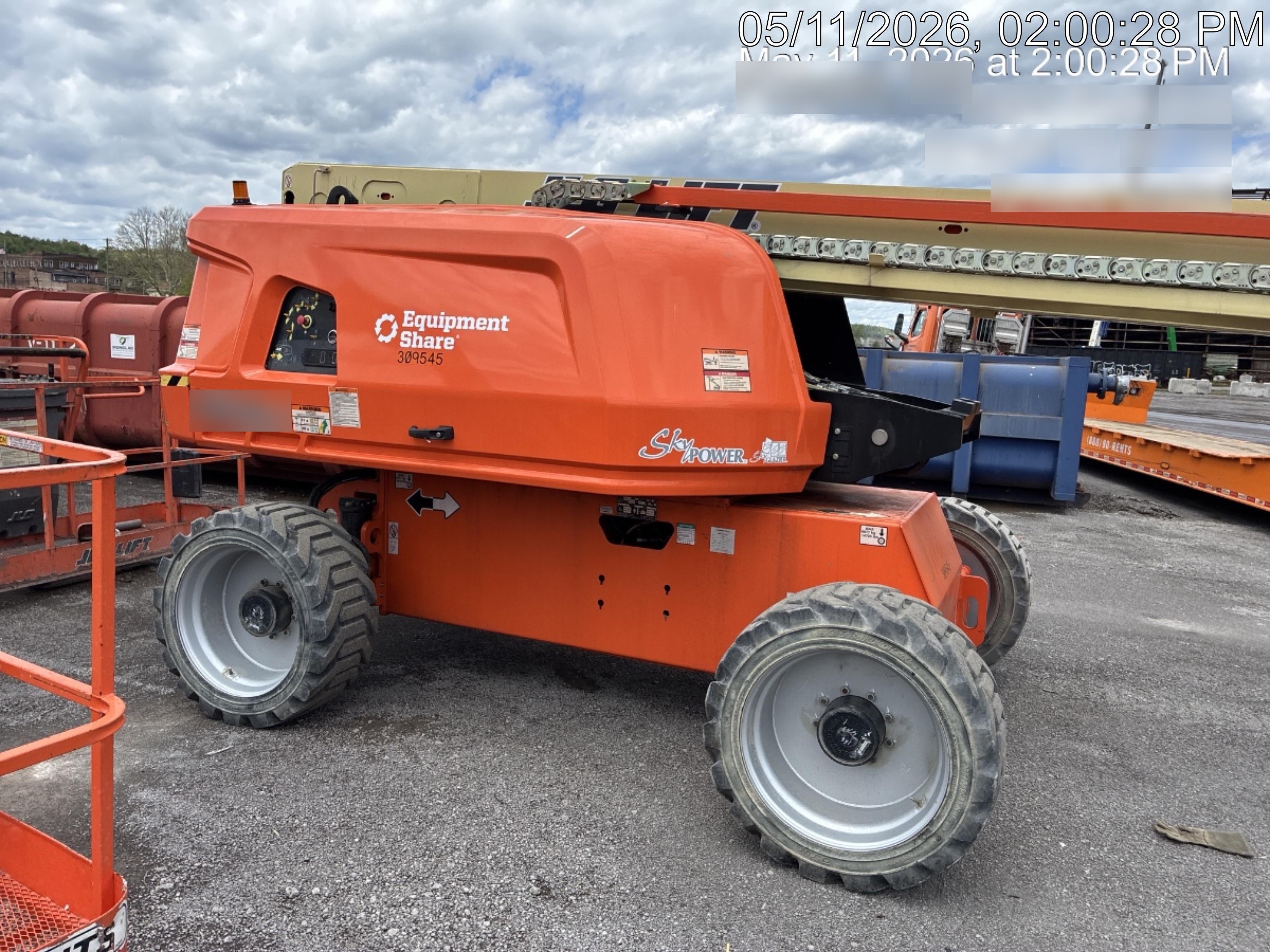 2023 JLG 660SJ