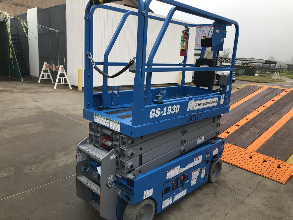 2019 Genie GS-1930 Fixed Rails with Chain Entry