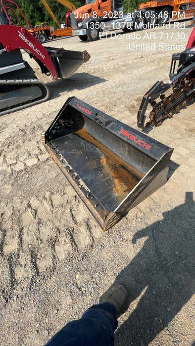 2023 TAKEUCHI TL10V2-CR