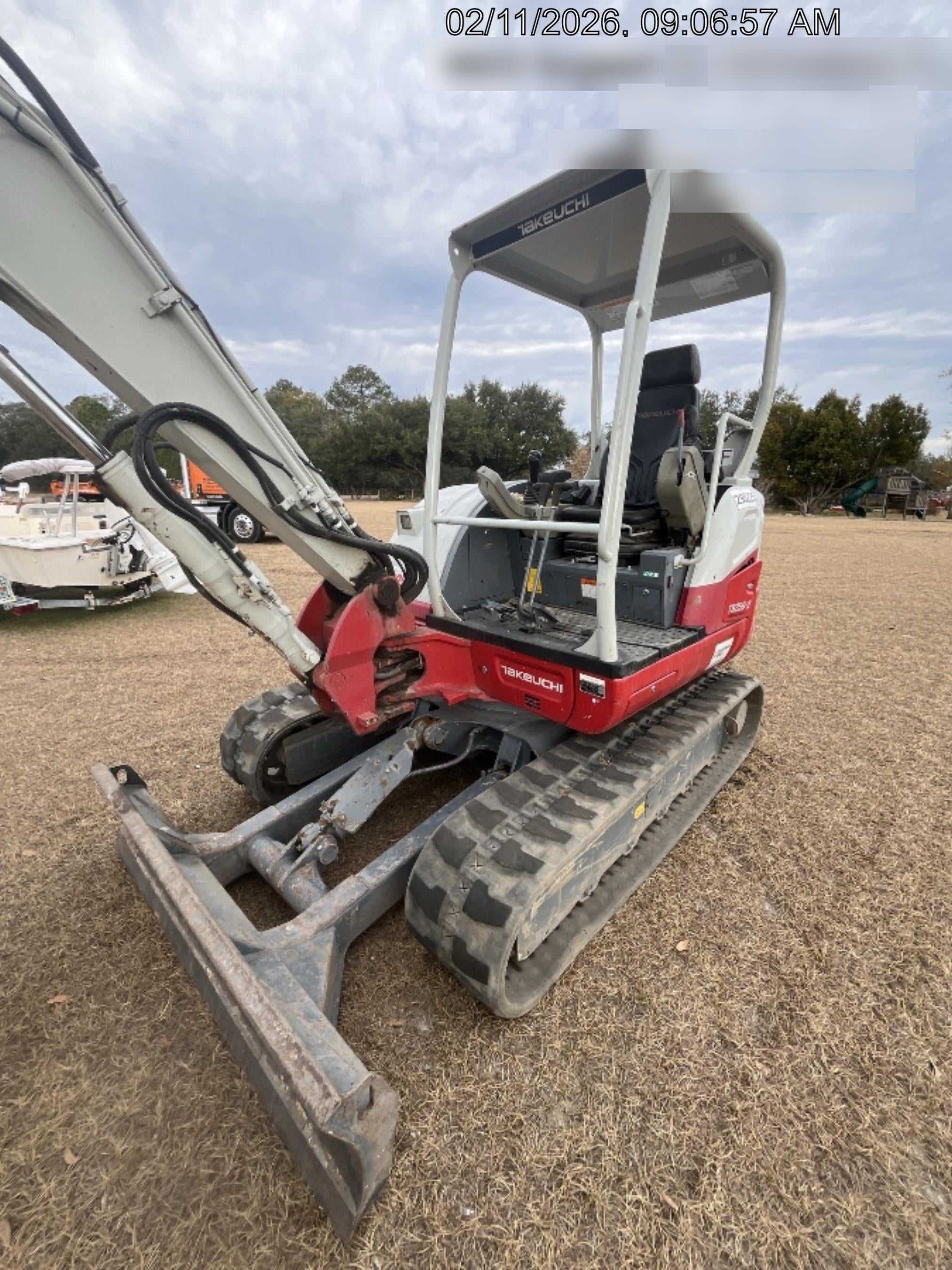 2023 TAKEUCHI TB250-2R