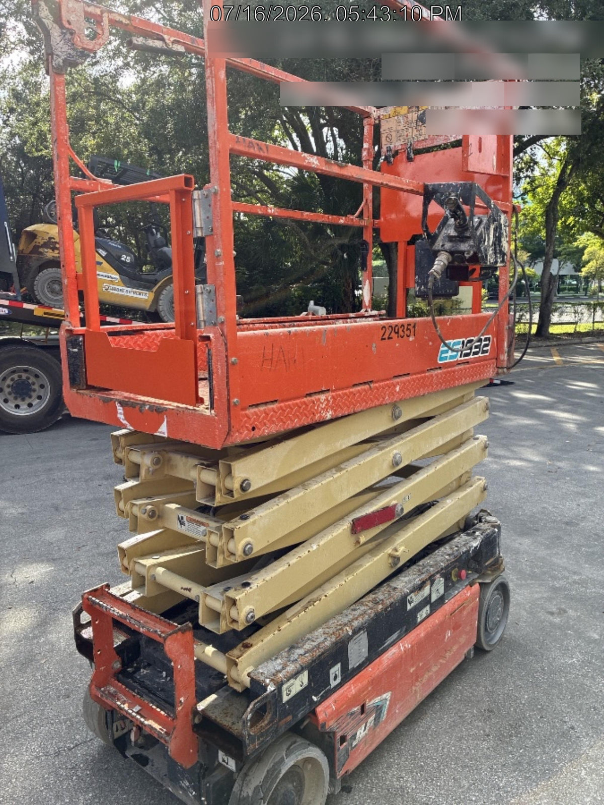 2022 JLG ES1932