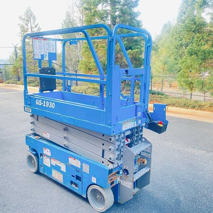 2019 Genie GS-1930 Half Height Swing Gate, 800W Inverter
