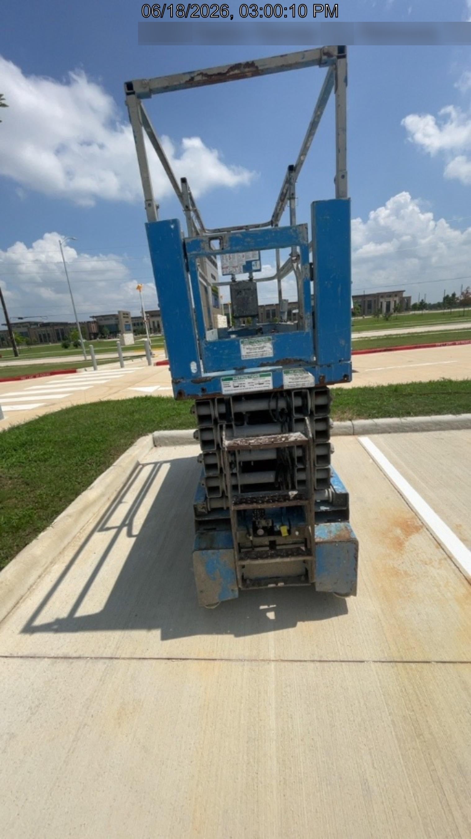 2017 Genie GS-3232 32' Narrow Electric Scissor Lift