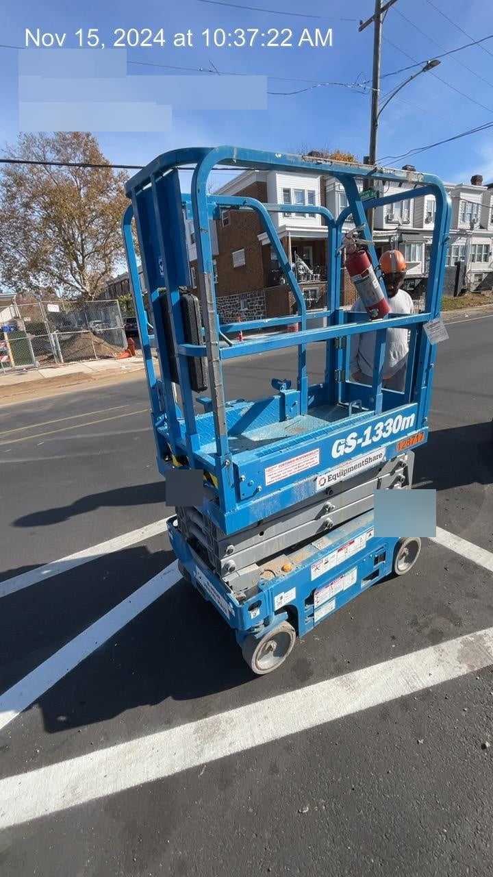 2021 GENIE GS-1330m