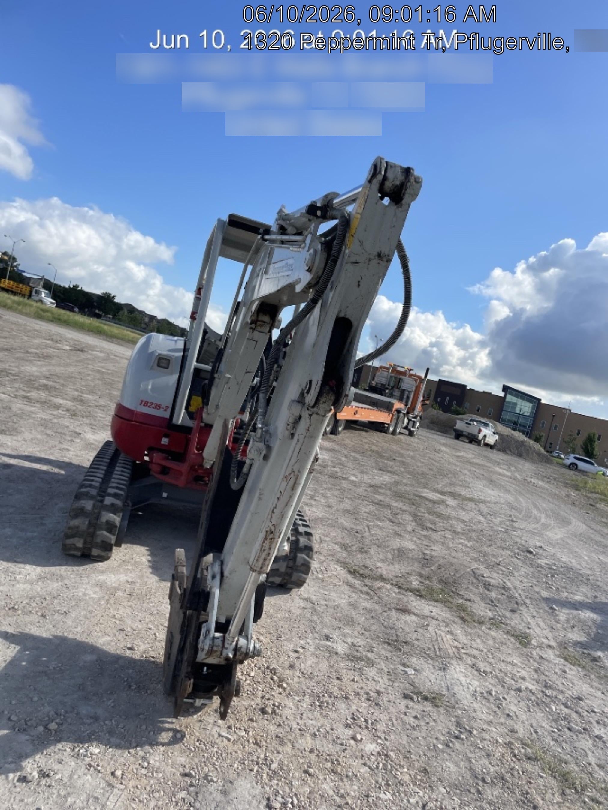 2023 TAKEUCHI TB235-2R