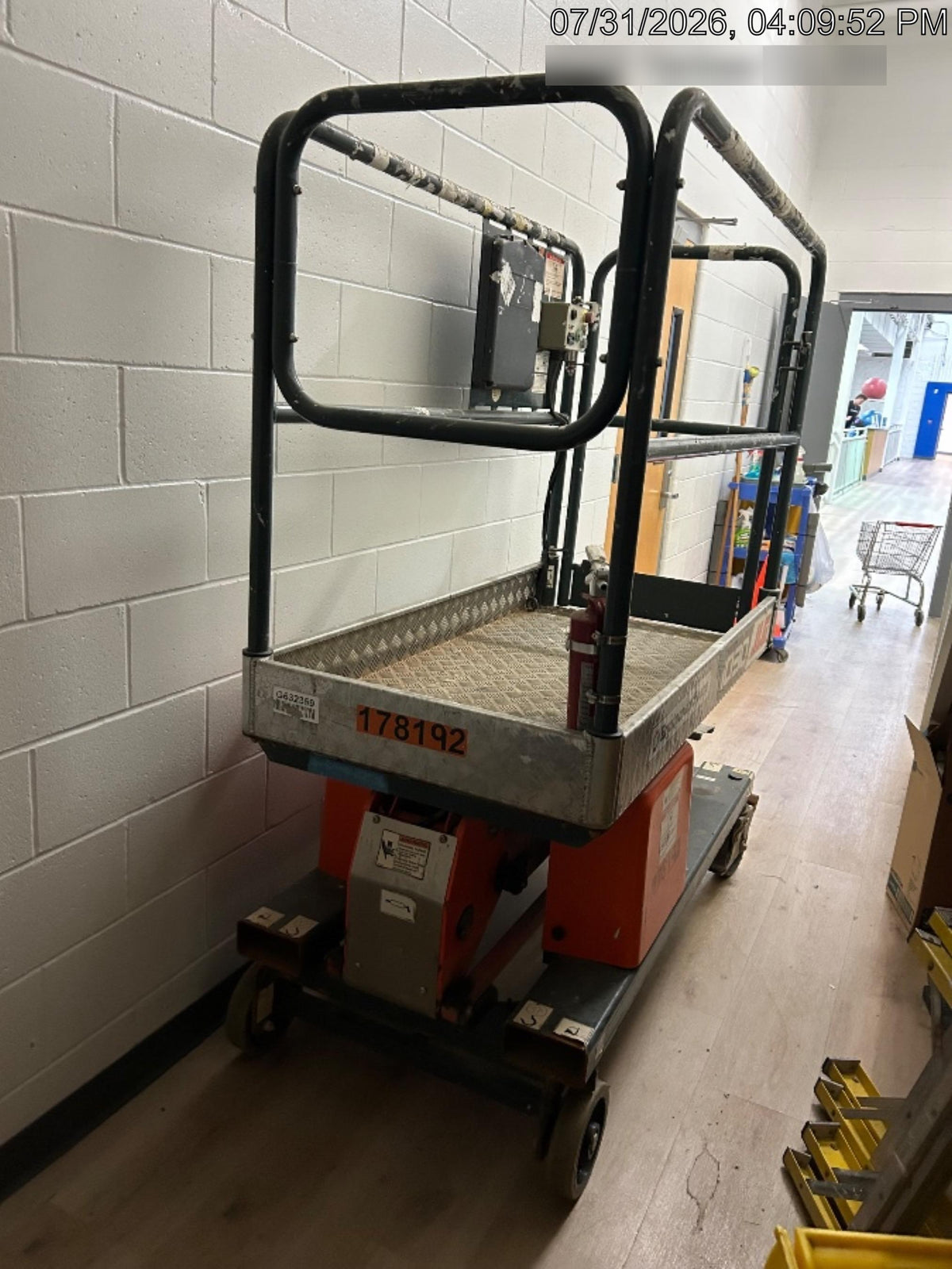 2021 JLG 1030P