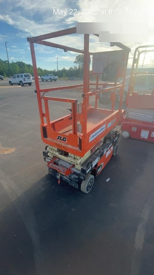 2021 JLG ES1330L