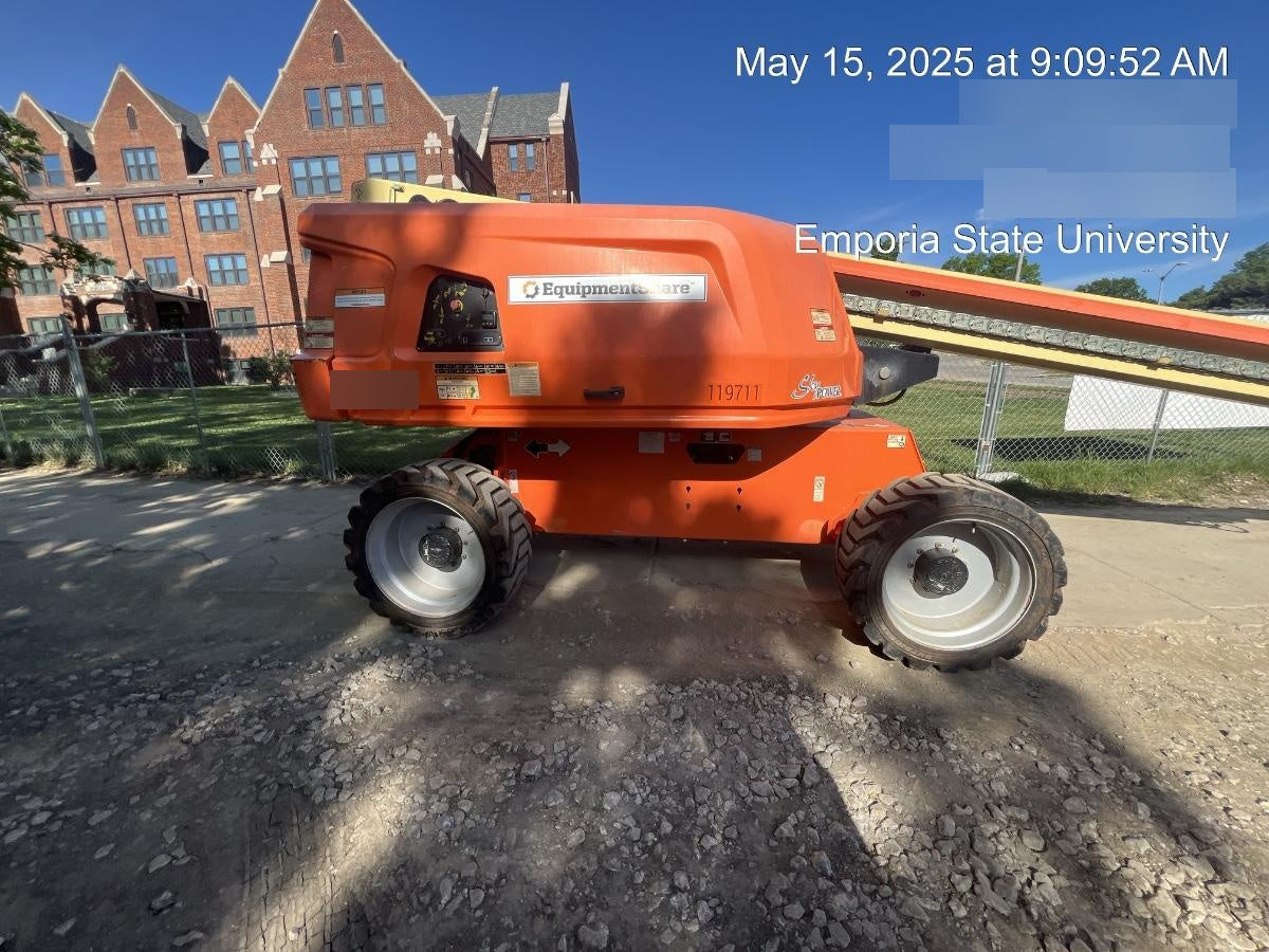 2021 JLG 660SJ