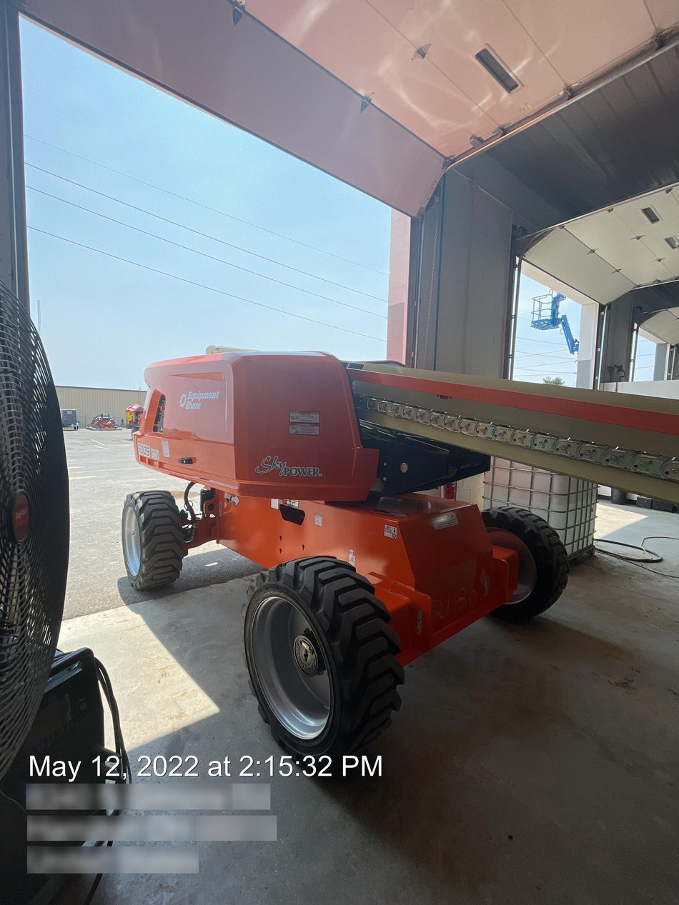 2022 JLG 600S
