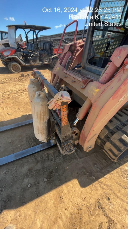 2024 ARROW MATERIAL HANDLING 72" Pallet Forks - Arrow