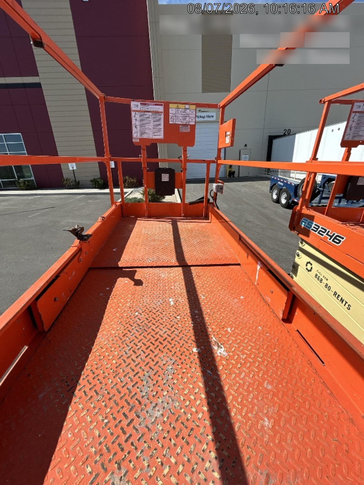 2022 JLG R3246
