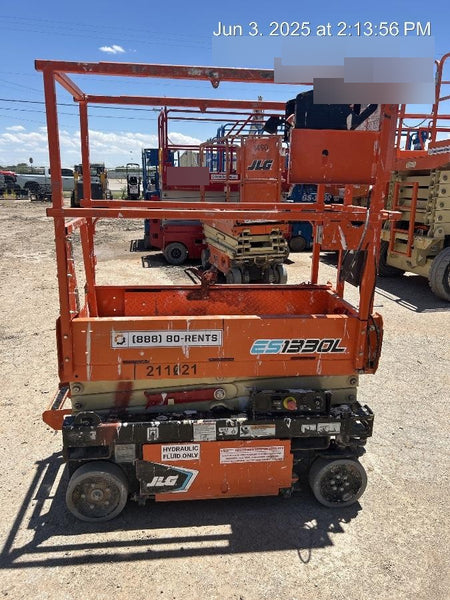 2022 JLG ES1330L