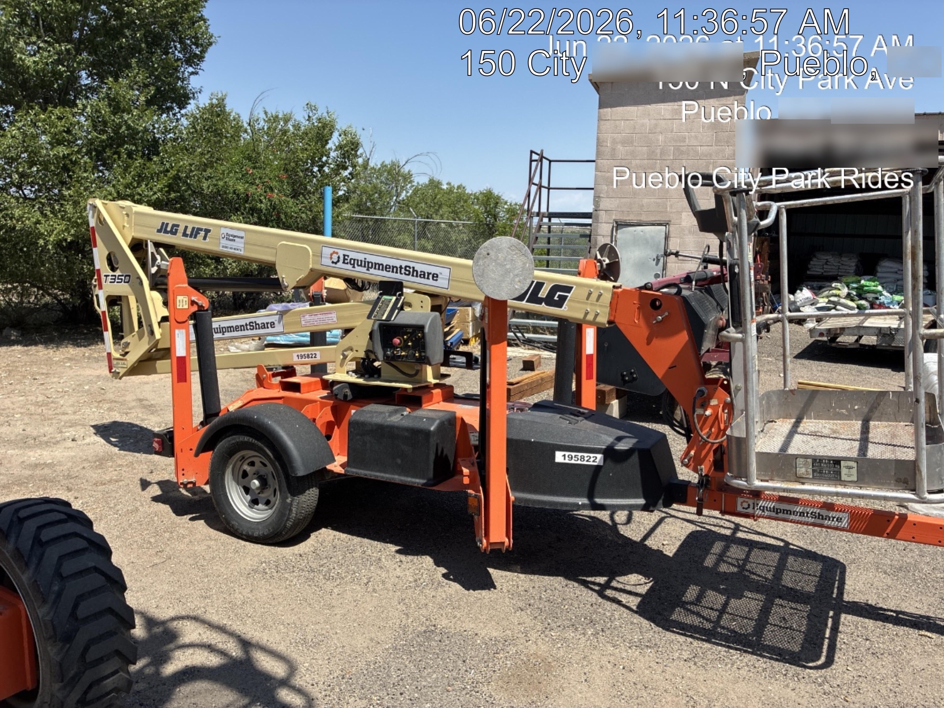 2021 JLG T350
