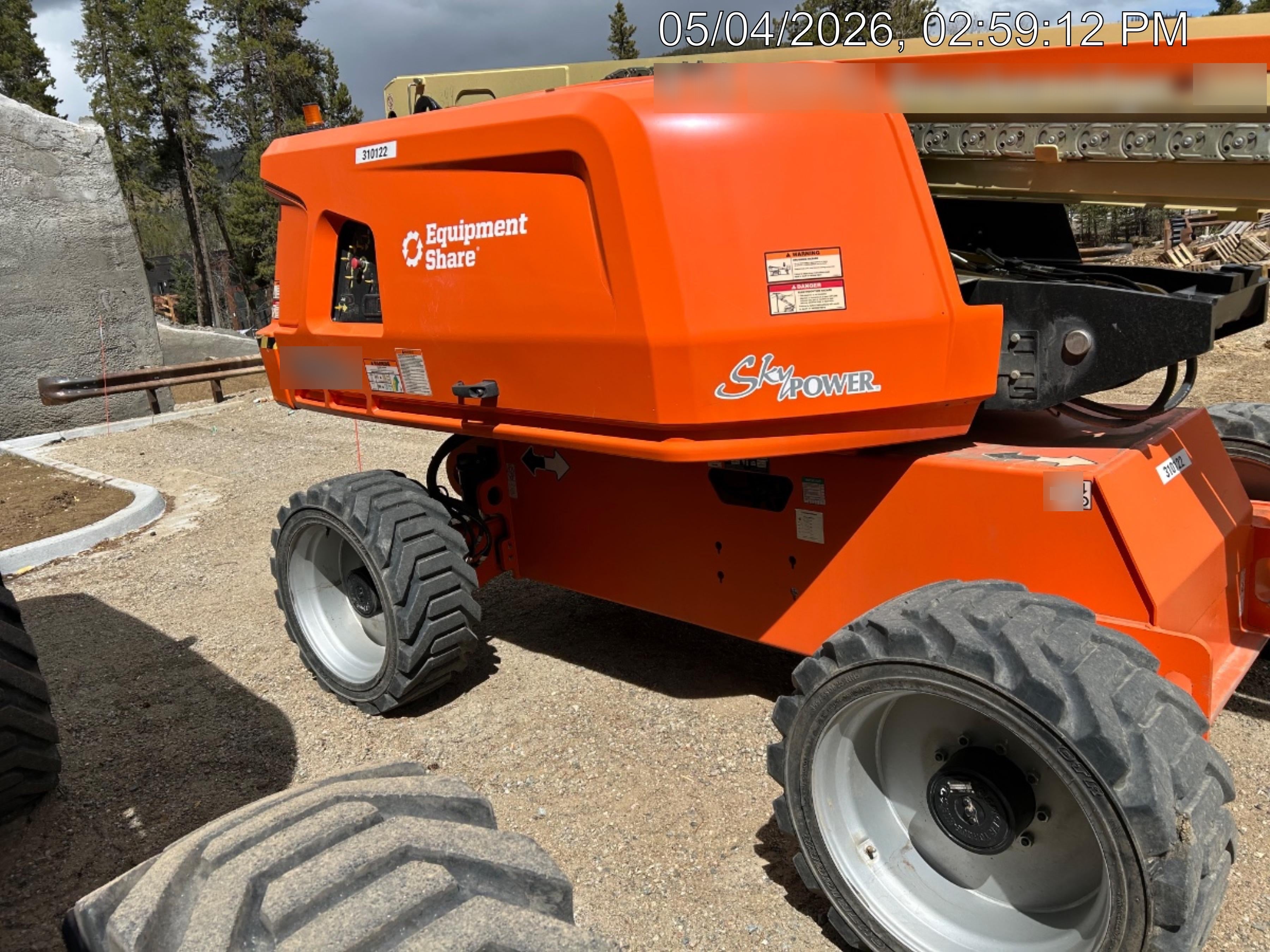 2023 JLG 660SJ