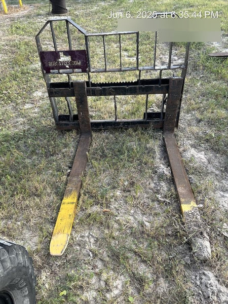 2023 VIRNIG 48" Pallet Forks - Virnig