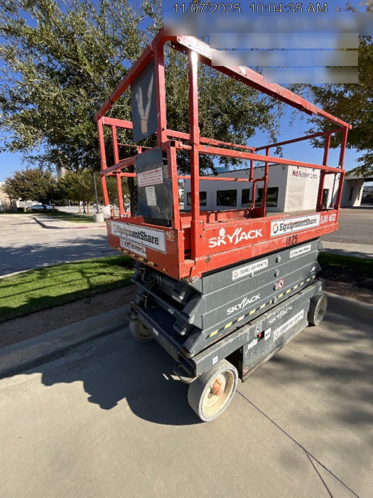 2016 Skyjack SJIII-4632 Skyjack SJ4632 Scissor Lift
