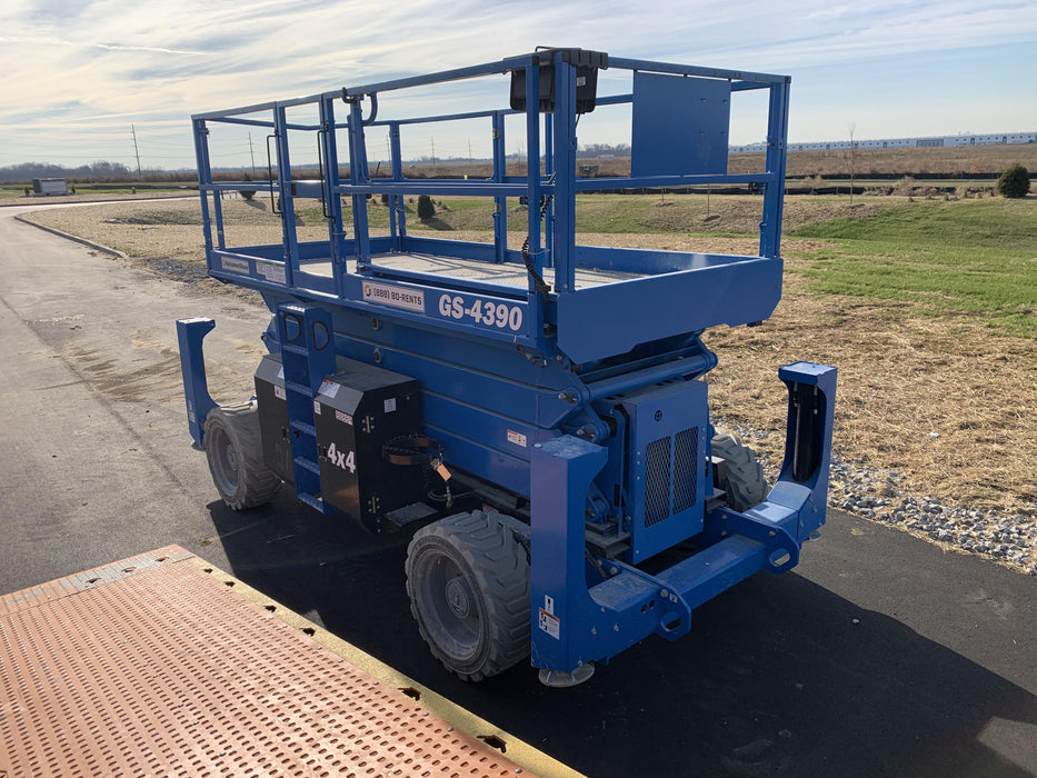 2020 GENIE GS-4390 RT