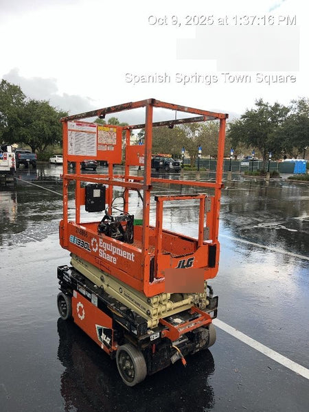 2022 JLG ES1330L