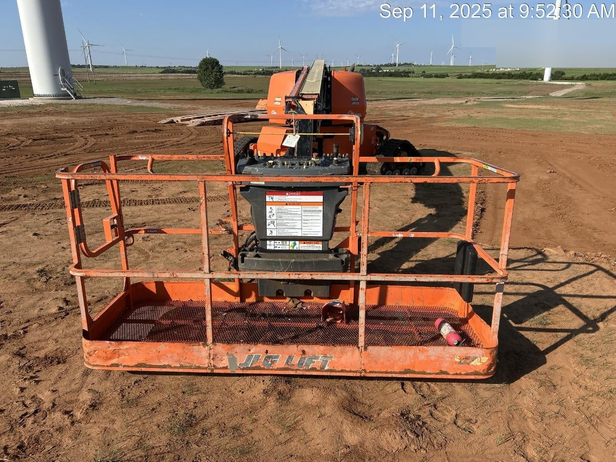 2022 JLG 660SJ Quad Track