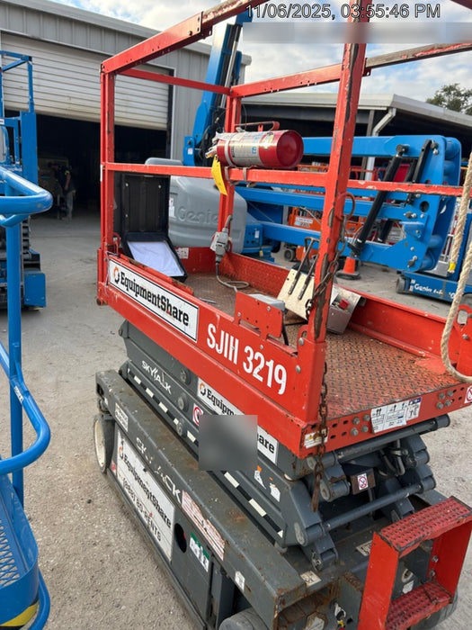 2019 Skyjack SJIII-3219 Standard Options, Trojan Batteries