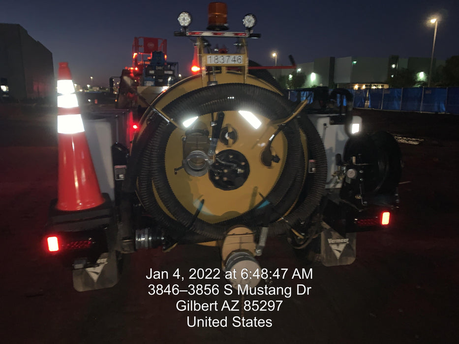 2021 Vac-Tron LP573XDT T4 Koehler Diesel Engine, 500 Gallon Debris Tank, x2 100 Gallon Water Tanks