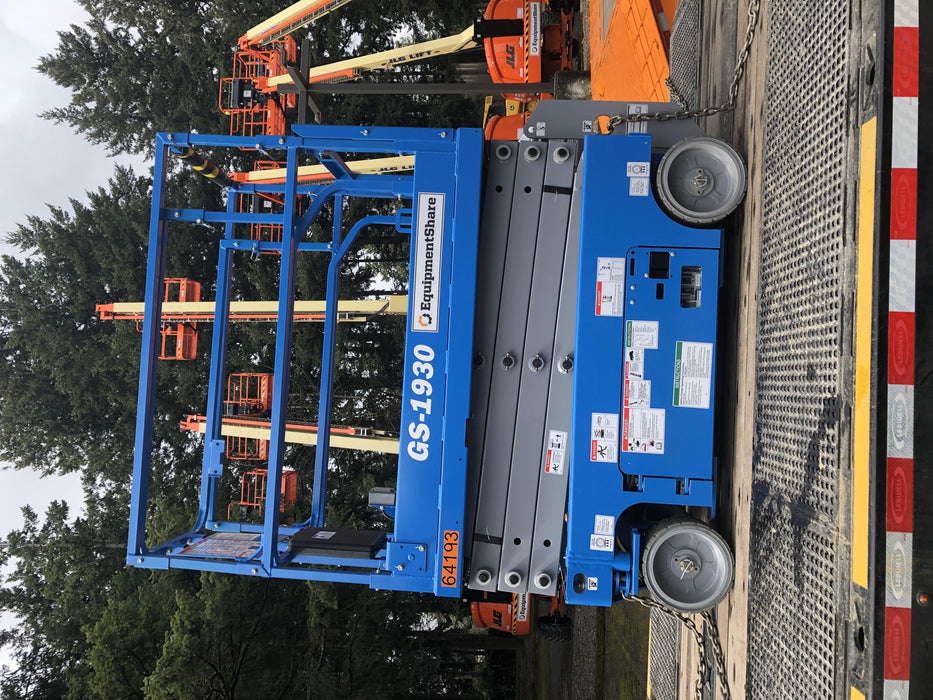 2020 Genie GS-1930 Solid Non Marking Tires, Beacon, Folding rails with half height swing gate, 800W Inverter