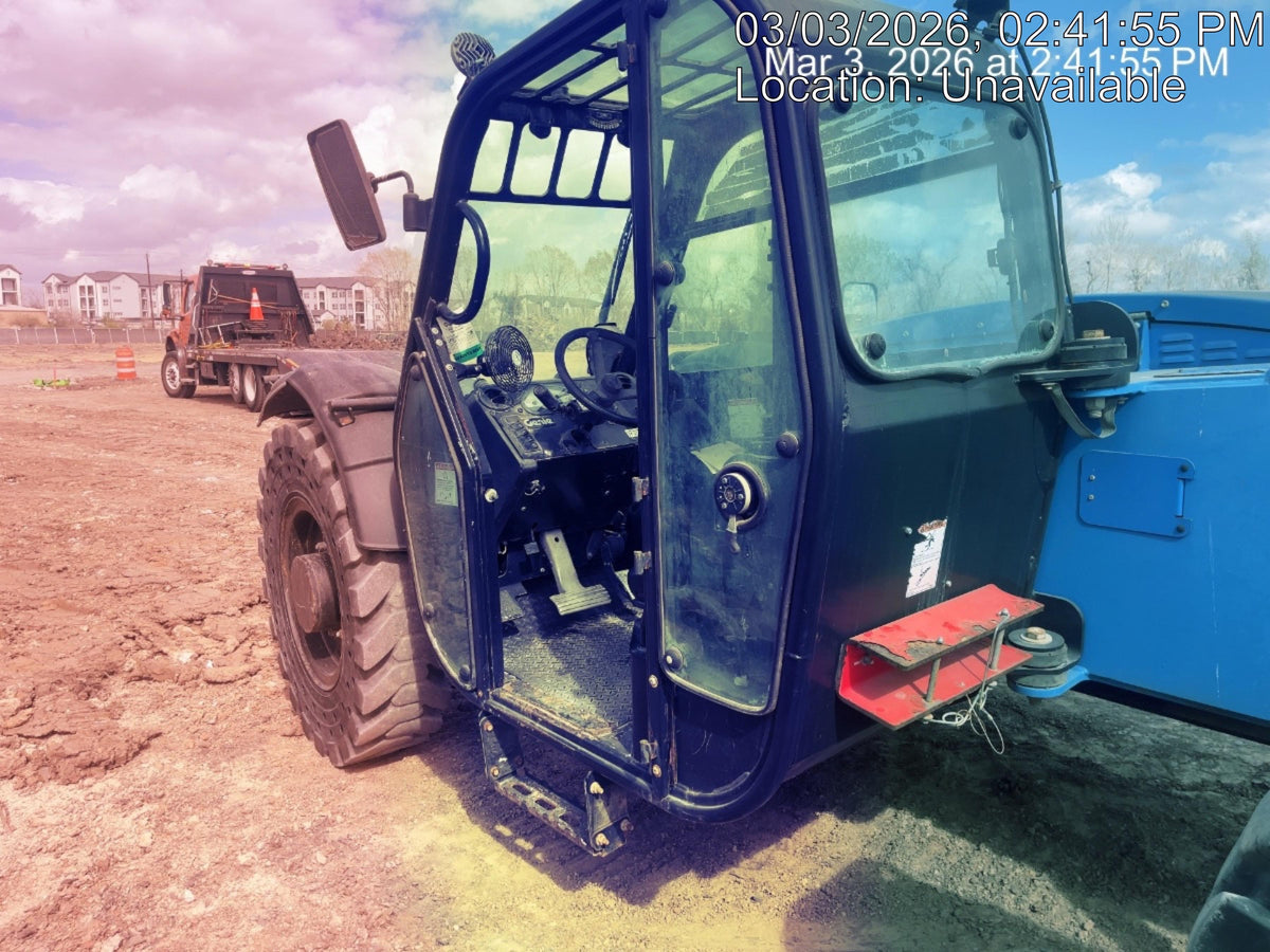 2018 Genie GTH-844 Genie GTH-844 w/Enclosed Cab w/HVAC, Work Lights, Solid Tires, Beacon, 60" Carriage and Forks